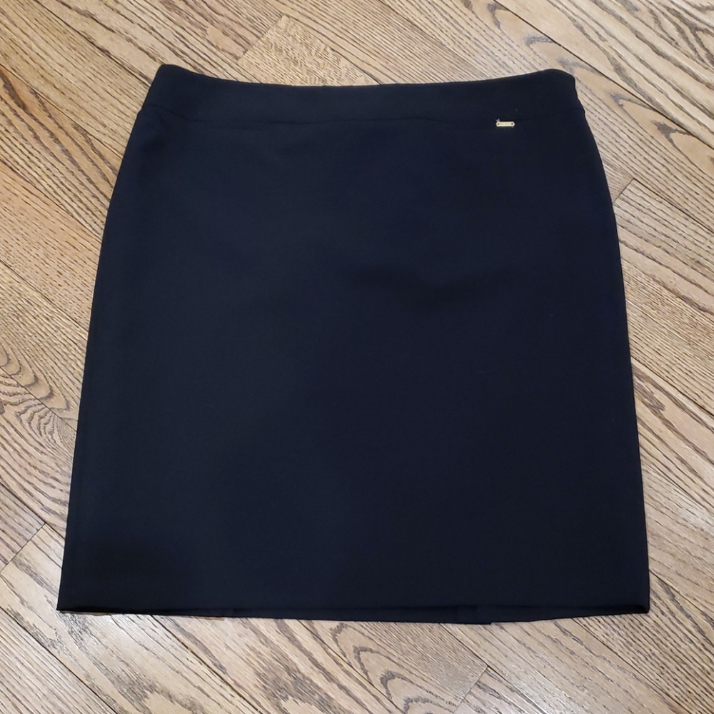 Tahari Arthur S. Levine black midi skirt